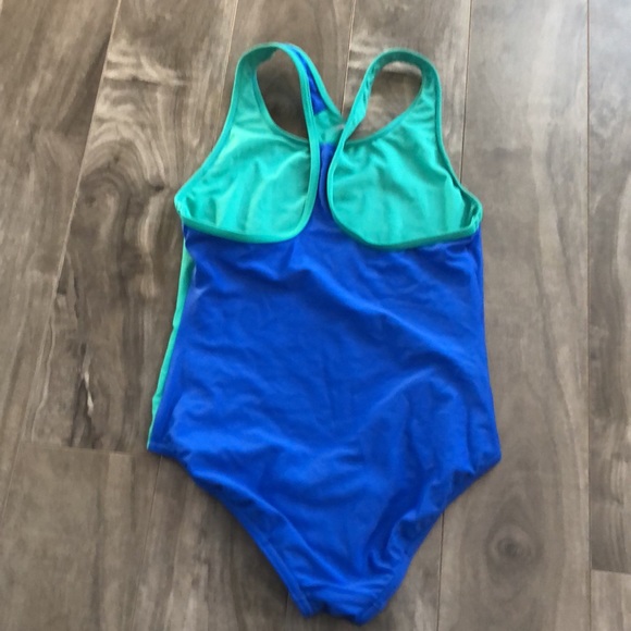 Speedo one piece bathing suit - Picture 2 of 4